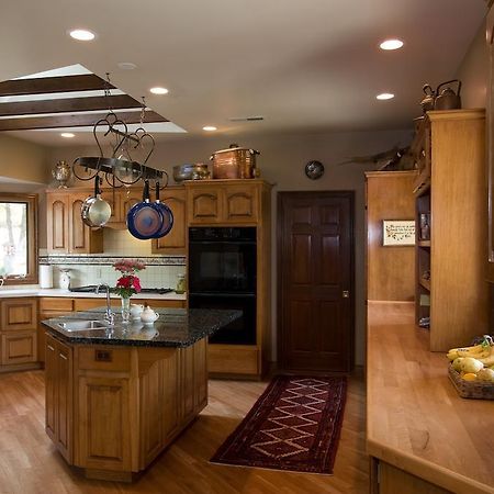 Idahome Bed And Breakfast Post Falls Exterior photo