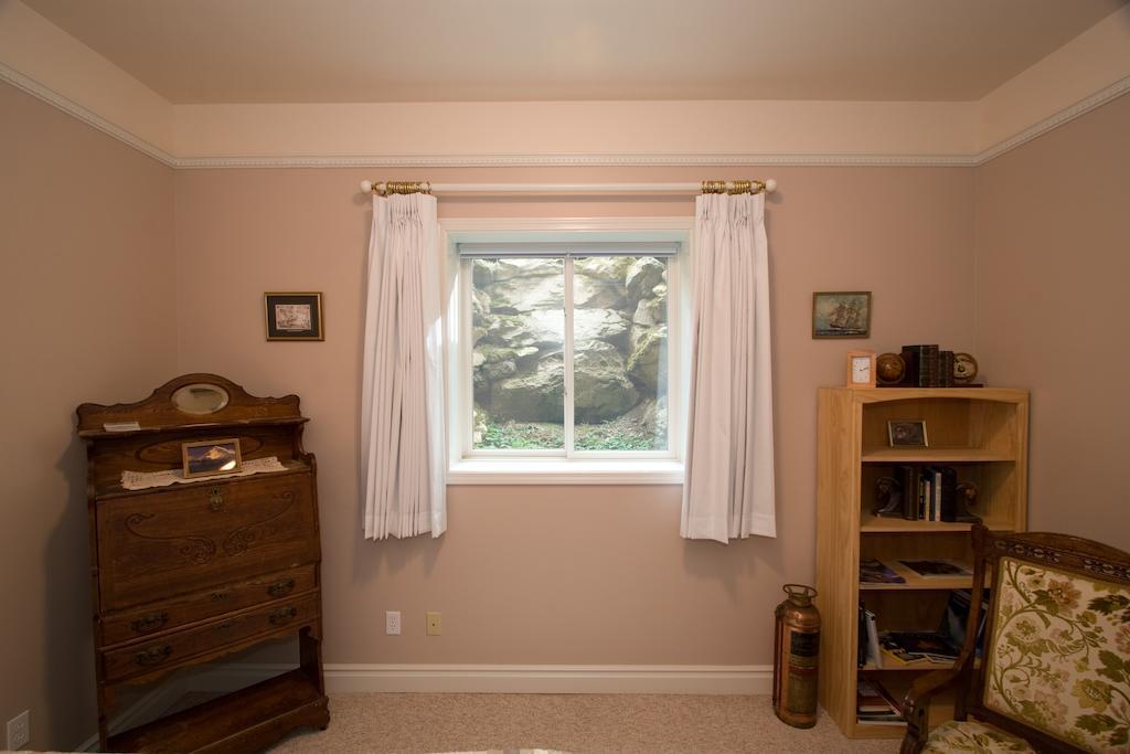 Idahome Bed And Breakfast Post Falls Exterior photo